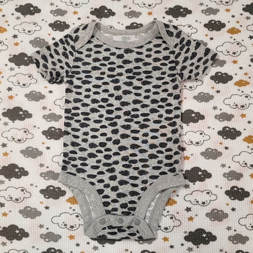 ° SZ 6MO • NWOT • Onesie °